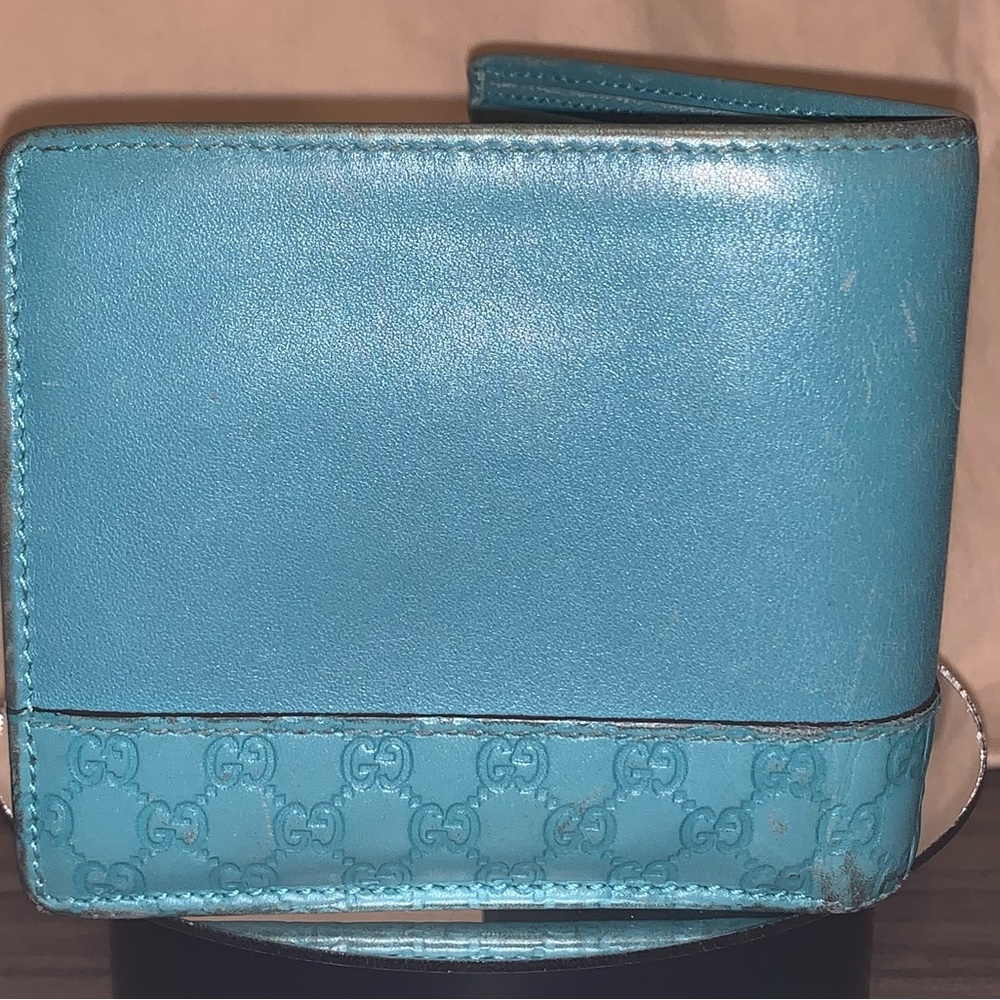 Gucci Pre-owned EUC AUTHENTIC Bi-fold Wallet